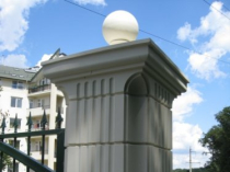 Забор. Продаем бетонные колоны для ограждения, наборные разных высот.
