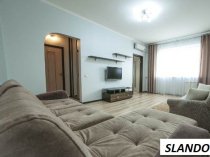 Сдам 2х комн кв-ру в центре по ул.Центральная  3000 грн/мес