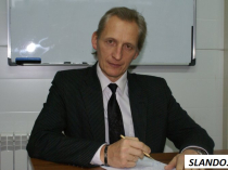 Нужен офицер из оставников так сказать в засаде.
