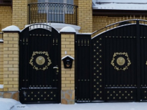 Ворота, двери, козырьки, модульные конструкции из металла в Луганске  на заказ