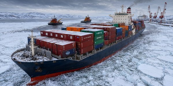 Грузоперевозки и таможенное оформление грузов из Китая в Россию: экспертный анализ 2026 года